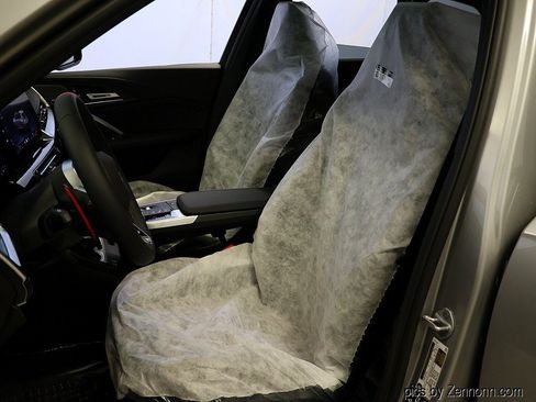 Used 2026 BMW X1 M35i w/ Technology Package AWD/4WD image 4