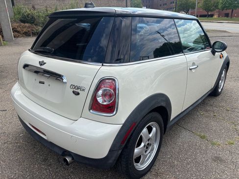Used 2011 MINI Cooper Hardtop FWD image 5