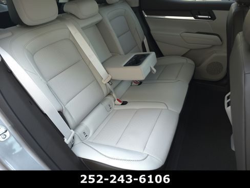 Used 2026 GMC Terrain Denali AWD/4WD image 40