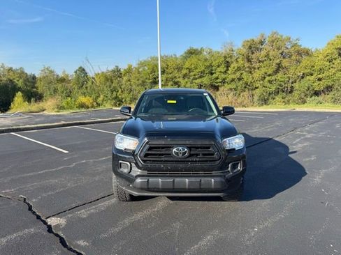 Used 2021 Toyota Tacoma SR w/ SR Convenience Package image 8