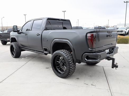 Used 2026 GMC Sierra 3500 Denali Ultimate image 4