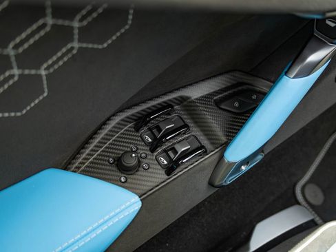 Used 2025 Lamborghini Revuelto AWD/4WD image 16