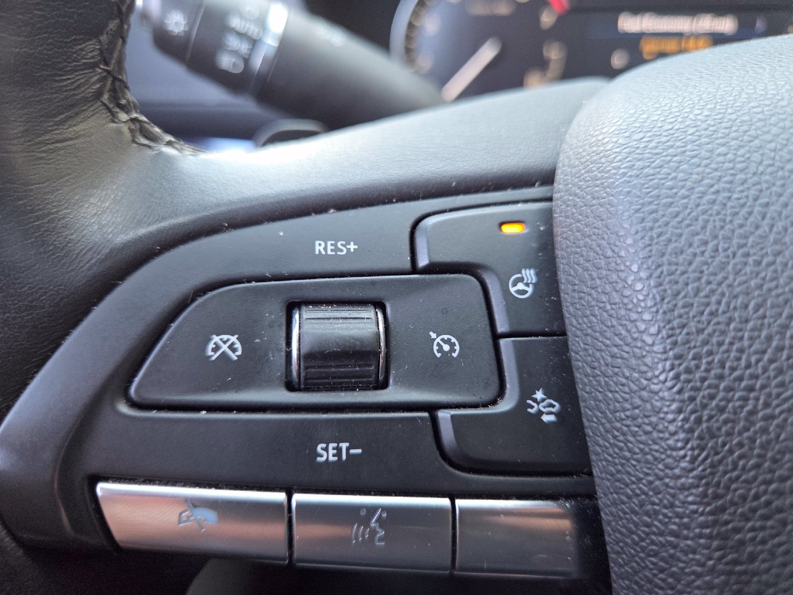 Certified 2023 Cadillac XT4 Luxury w/ Cold Weather Package FWD image 28