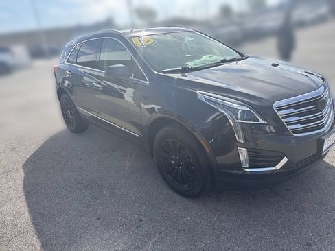 Used 2018 Cadillac XT5 Luxury w/ Driver Awareness Package AWD/4WD image 11