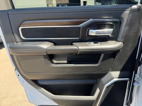 Used 2022 RAM 2500 Laramie AWD/4WD image 30
