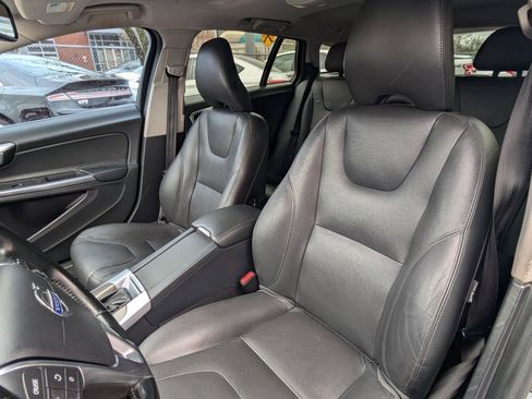 Used 2015 Volvo V60 T5 Premier image 13