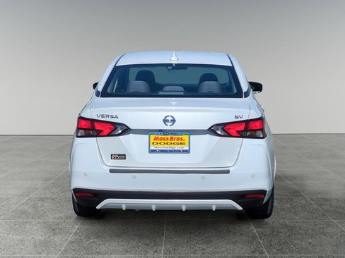 Used 2021 Nissan Versa SV image 7