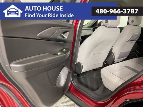 Used 2024 Chevrolet TrailBlazer LT w/ Convenience Package FWD image 13