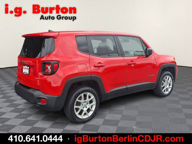 Used 2023 Jeep Renegade Latitude AWD/4WD image 6