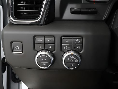 Used 2026 GMC Sierra 3500 Denali w/ Denali Reserve Package AWD/4WD image 20