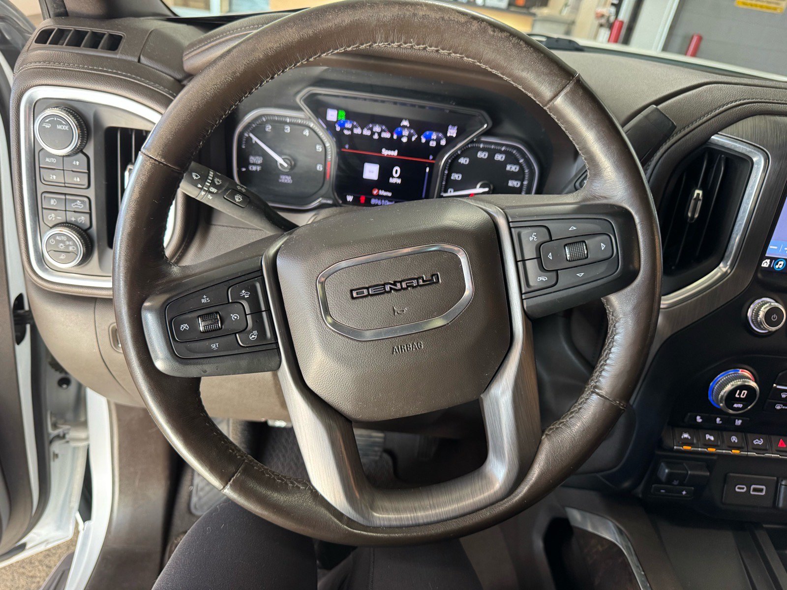 Used 2020 GMC Sierra 1500 Denali w/ Driver Alert Package II AWD/4WD image 31