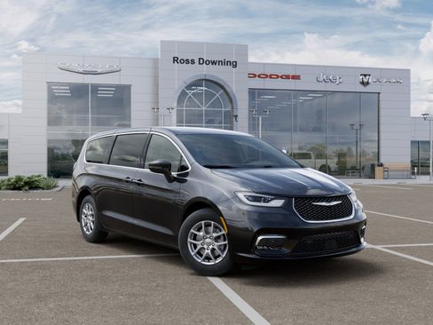 New 2026 Chrysler Pacifica Select image 5