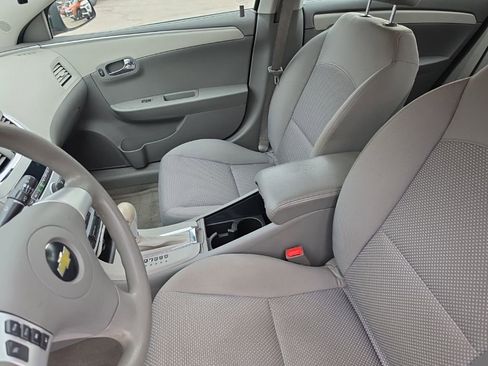 Used 2010 Chevrolet Malibu LS image 19