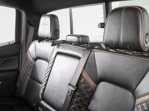 Used 2023 GMC Canyon Denali AWD/4WD image 26