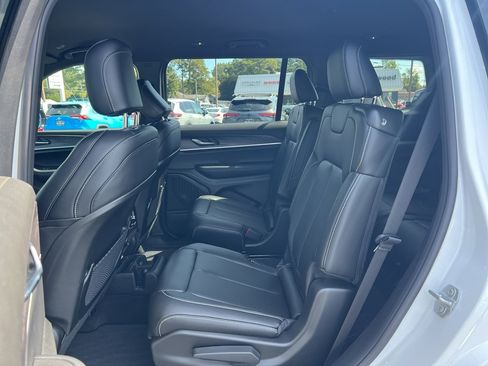 New 2025 Jeep Grand Cherokee L Limited w/ Trailer Tow Package image 10