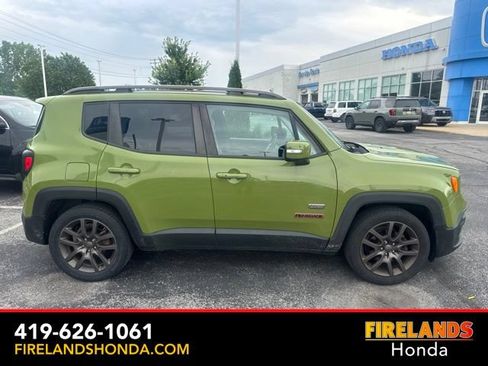 Used 2016 Jeep Renegade 75th Anniversary FWD image 8
