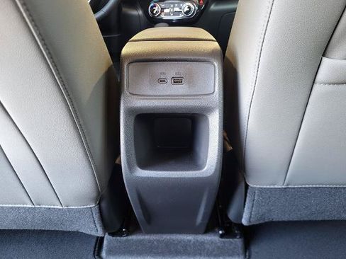 Used 2026 Chevrolet Trax ACTIV w/ Sunroof Package FWD image 24