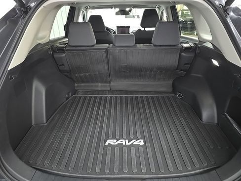 Used 2025 Toyota RAV4 XLE w/ Convenience Package AWD/4WD image 12