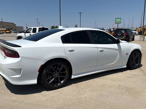 Used 2019 Dodge Charger Scat Pack RWD image 22