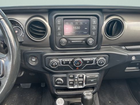 Used 2019 Jeep Wrangler Unlimited Sport S AWD/4WD image 13