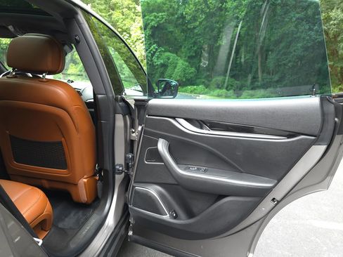 Used 2022 Maserati Levante GT image 24