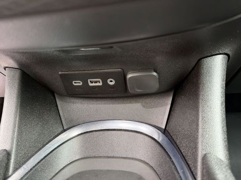 Used 2023 Chevrolet Malibu LT FWD image 33