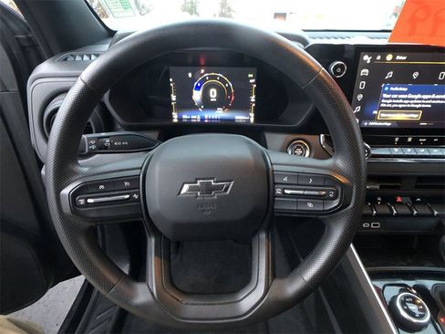 Used 2023 Chevrolet Colorado Trail Boss w/ Technology Package image 14