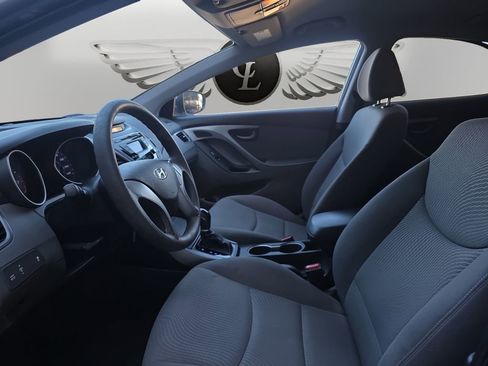 Used 2016 Hyundai Elantra SE image 9