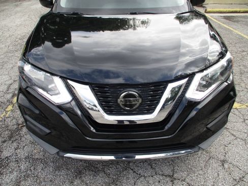 Used 2018 Nissan Rogue S AWD/4WD image 25