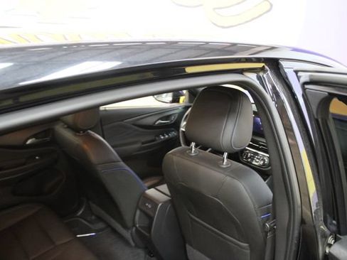 Used 2024 Buick Envista Sport Touring w/ Convenience II Package FWD image 10