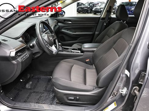 Used 2024 Nissan Altima 2.5 SV AWD/4WD image 14