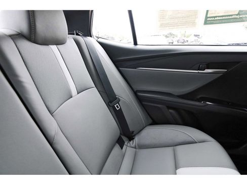 Used 2025 Toyota Camry SE w/ Convenience Package FWD image 10