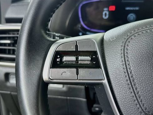Used 2025 Kia Telluride S FWD image 23