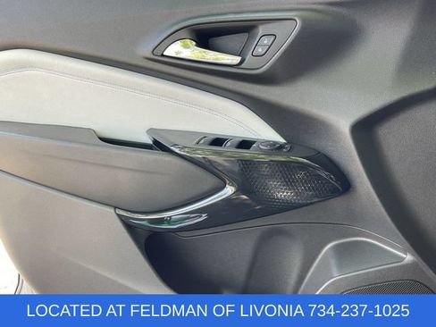 Used 2024 Chevrolet Trax LT w/ Driver Confidence Package FWD image 21