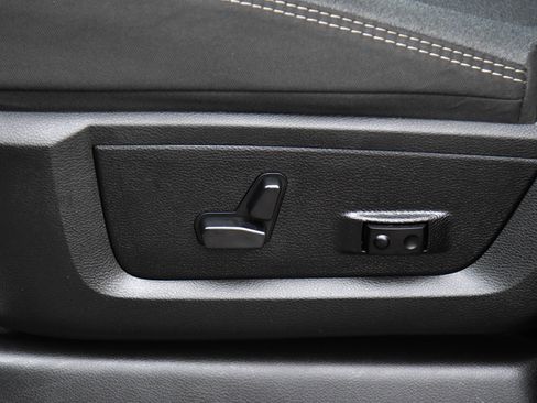 Used 2024 RAM 2500 Big Horn w/ Night Edition image 17