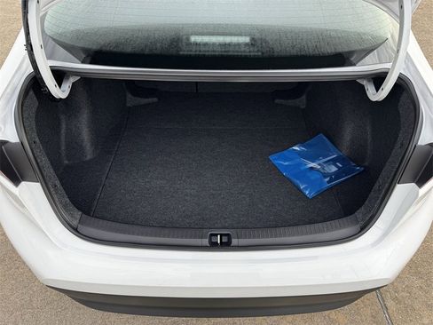 Certified 2026 Toyota Corolla LE image 28