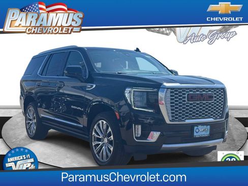 Used 2021 GMC Yukon Denali w/ Denali Ultimate Package AWD/4WD image 1
