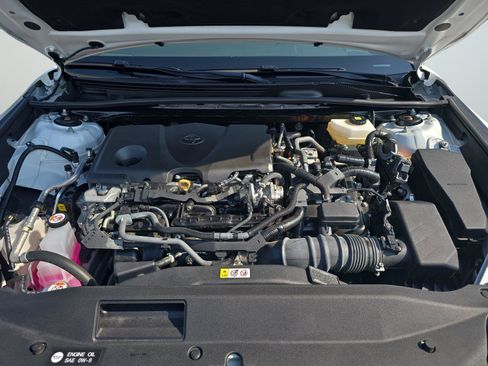 Used 2025 Toyota Camry SE FWD image 28