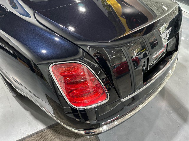Used 2011 Bentley Mulsanne RWD image 32