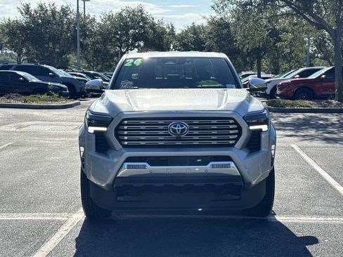 Used 2024 Toyota Tacoma Limited AWD/4WD image 9