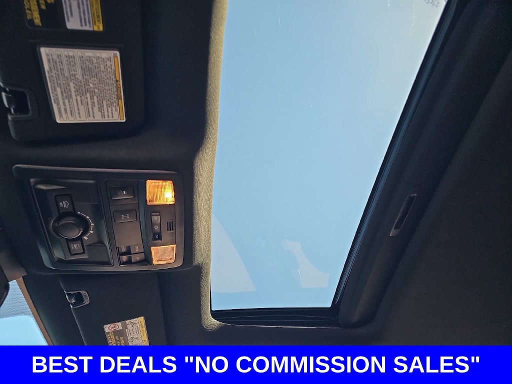 Used 2019 Toyota Tacoma TRD Off-Road AWD/4WD image 29