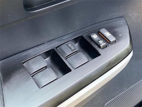 Used 2018 Toyota Tundra SR5 image 13