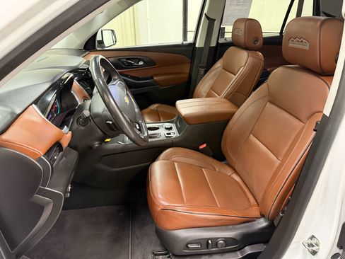 Used 2020 Chevrolet Traverse High Country AWD/4WD image 29