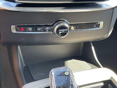 New 2026 Volvo XC90 B6 Plus w/ Protection Package Premier image 30