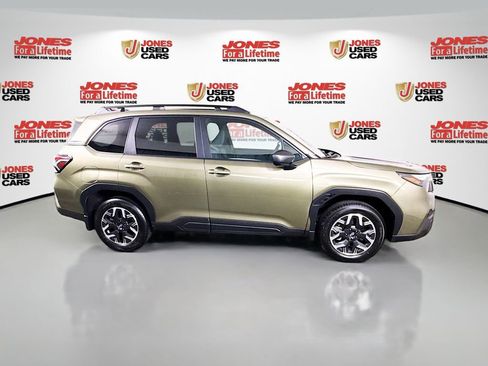 Certified 2026 Subaru Forester Premium w/ Base/Premium Package image 18