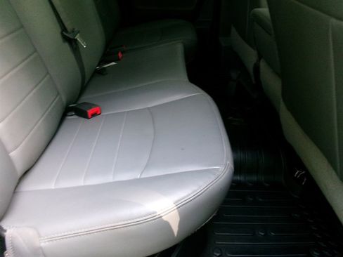 Used 2019 RAM 1500 Tradesman w/ Chrome Appearance Group RWD image 30