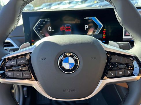 New 2026 BMW 330i xDrive Sedan w/ Premium Package AWD/4WD image 16