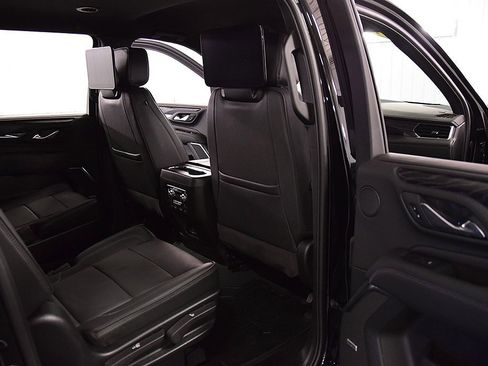 Used 2024 GMC Yukon XL Denali w/ Advanced Technology Package image 29