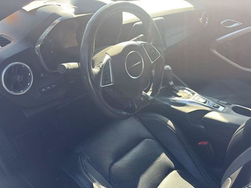 Used 2018 Chevrolet Camaro LT RWD image 6