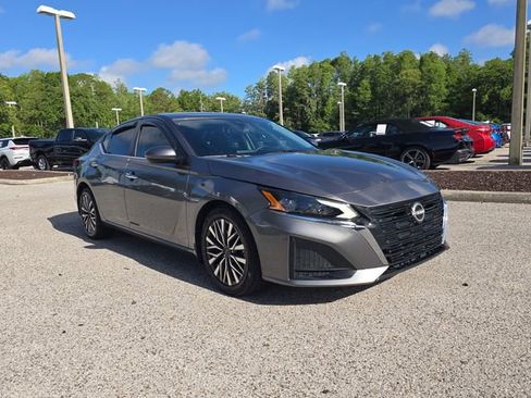 Certified 2023 Nissan Altima 2.5 SV FWD image 2